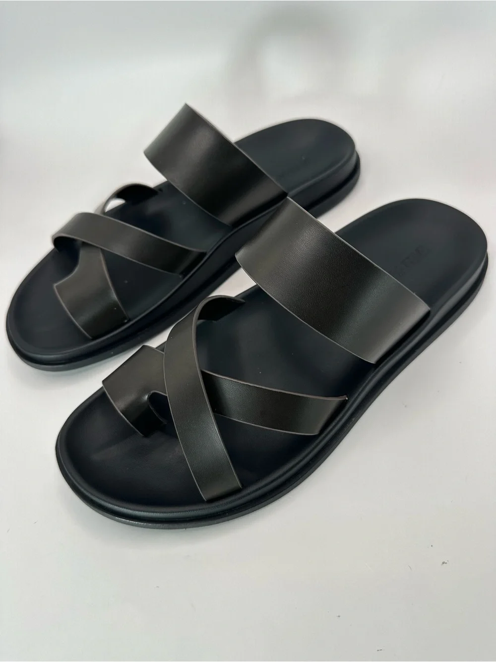 Zara Black Men’s Cross-Strap Slide Sandals